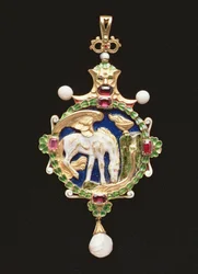 Pegasus Pendant Containing Miniature of Miss Edith Emily Cooper, Closed, 1901